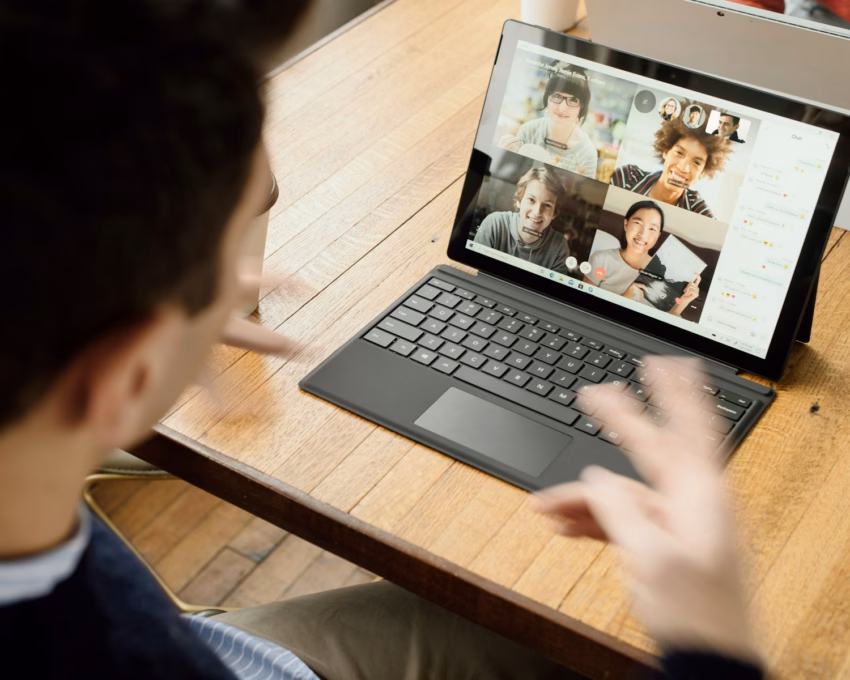 managing remote team