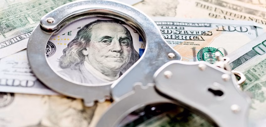 prevent money laundering with blockchain